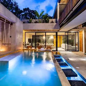 https://villa-maracuya-villa-with-3-jacuzzi-private-pool-chef-and-spa.tulum-hotels.net
