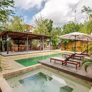 https://villa-bambu-con-alberca-privada-en.tulum-hotels.net